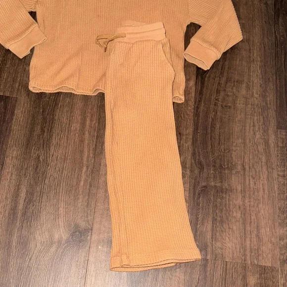 Gap waffle Knit Sweater and Pants Set - Picture 3 of 3